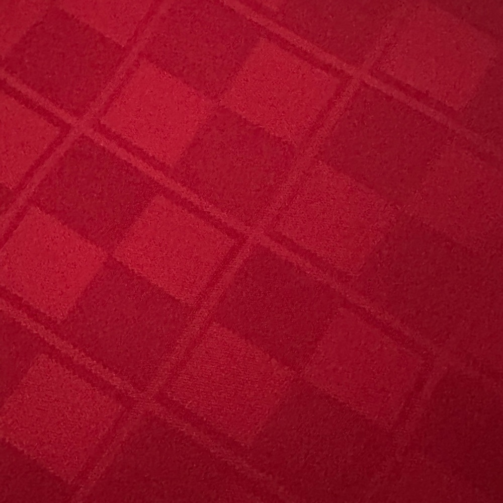 Food Network Oval Embossed Table cloth